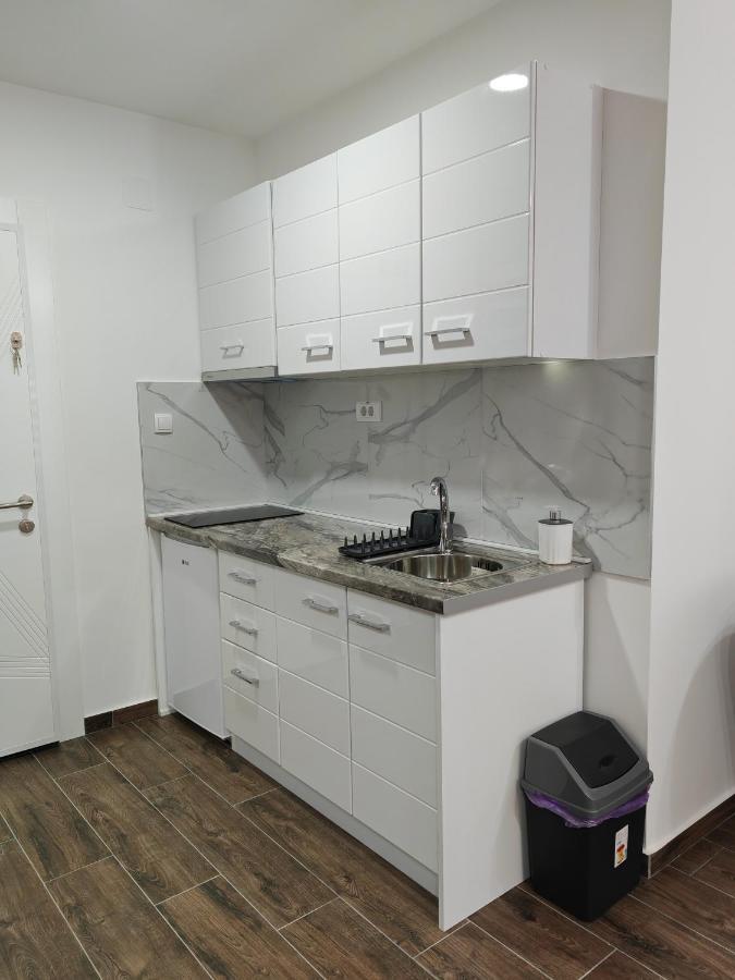 Imperial Appartement Veliko Gradište Buitenkant foto