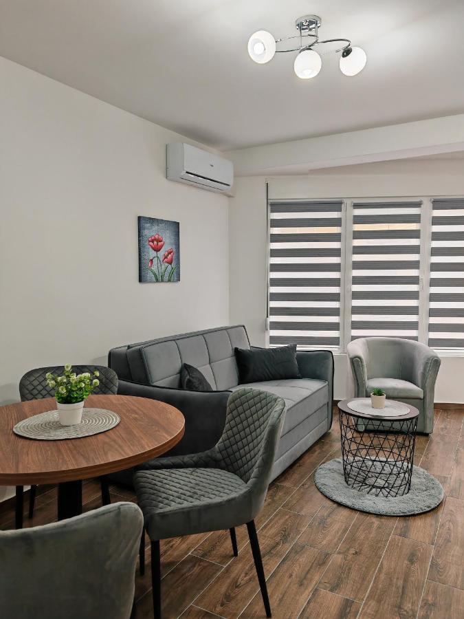 Imperial Appartement Veliko Gradište Buitenkant foto