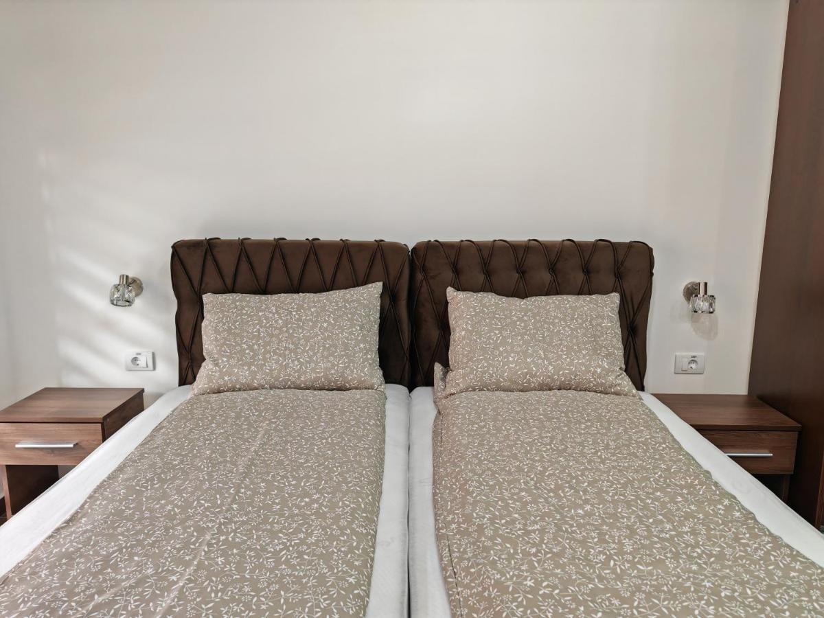 Imperial Appartement Veliko Gradište Buitenkant foto