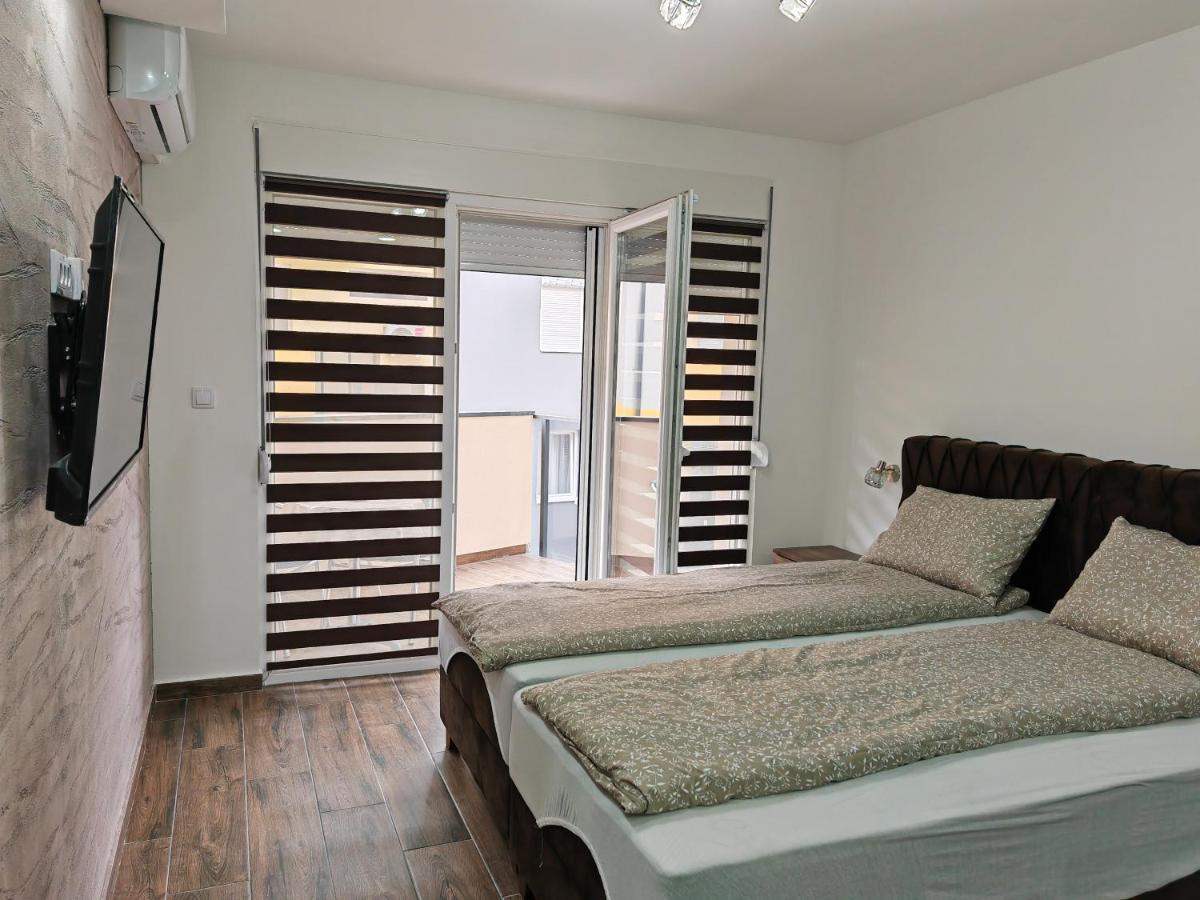 Imperial Appartement Veliko Gradište Buitenkant foto