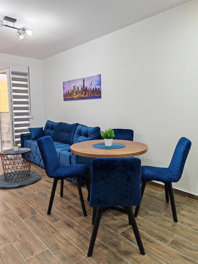 Imperial Appartement Veliko Gradište Buitenkant foto