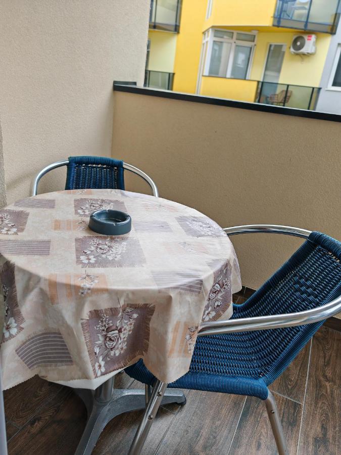 Imperial Appartement Veliko Gradište Buitenkant foto