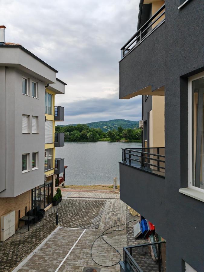 Imperial Appartement Veliko Gradište Buitenkant foto