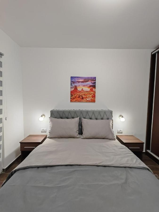 Imperial Appartement Veliko Gradište Buitenkant foto