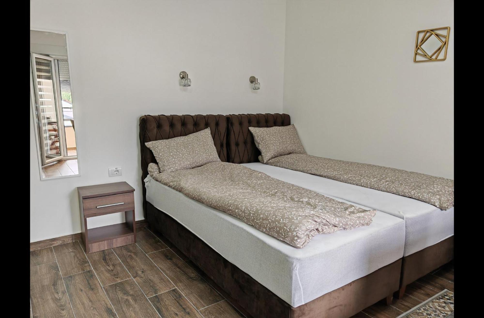 Imperial Appartement Veliko Gradište Buitenkant foto