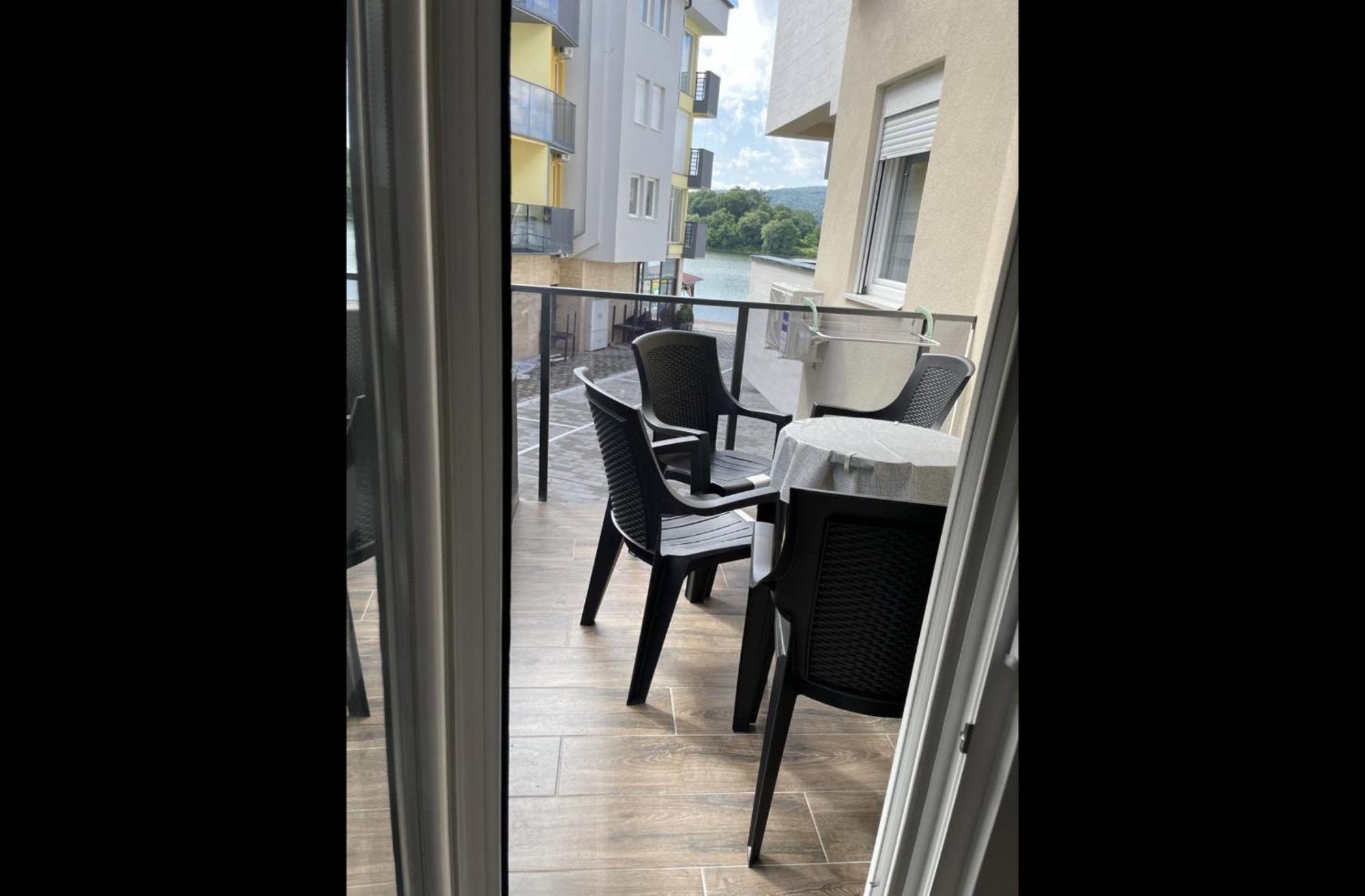 Imperial Appartement Veliko Gradište Buitenkant foto