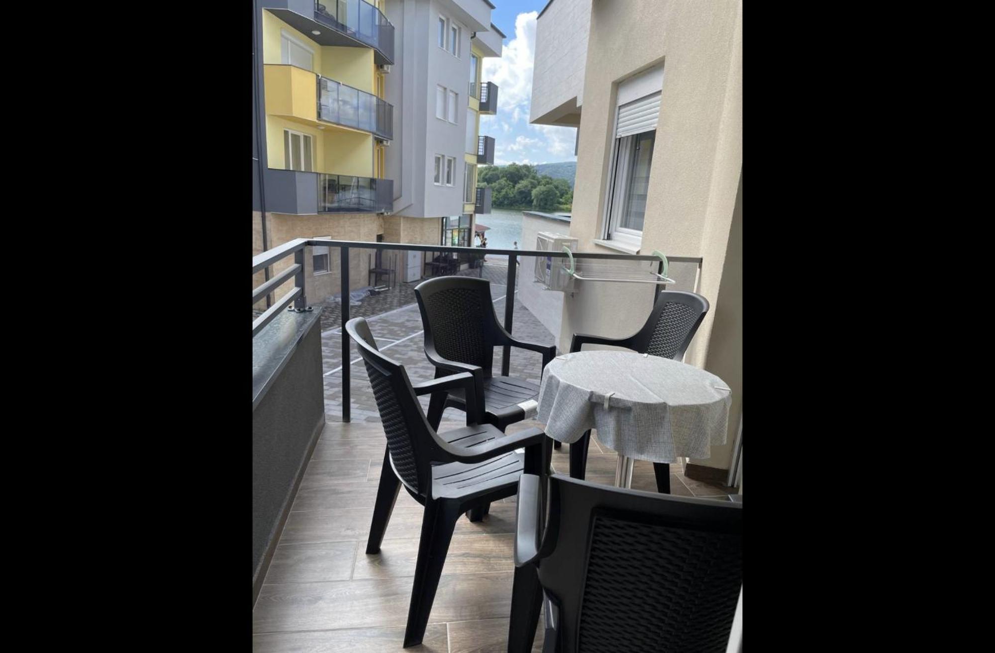Imperial Appartement Veliko Gradište Buitenkant foto