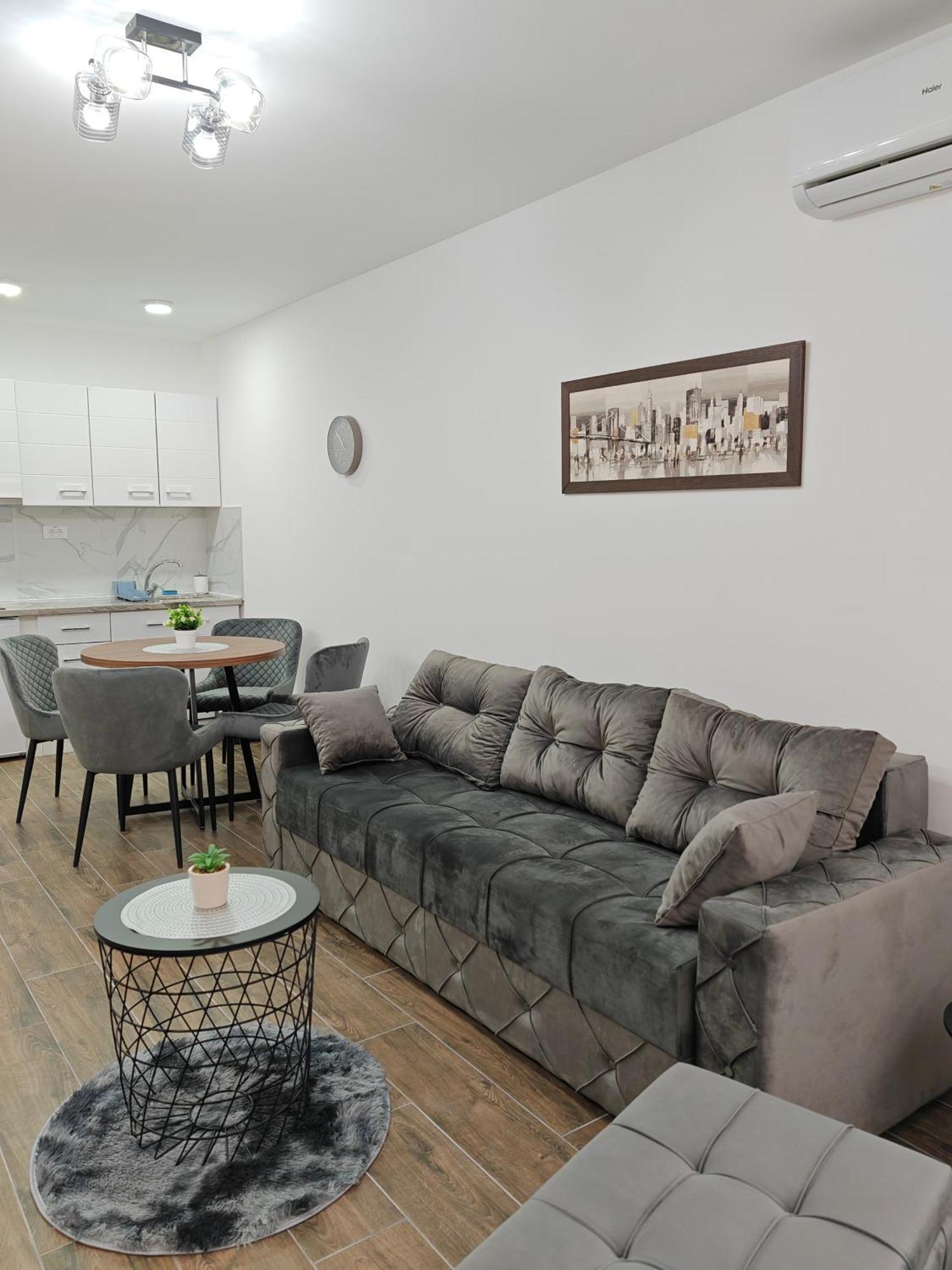 Imperial Appartement Veliko Gradište Buitenkant foto